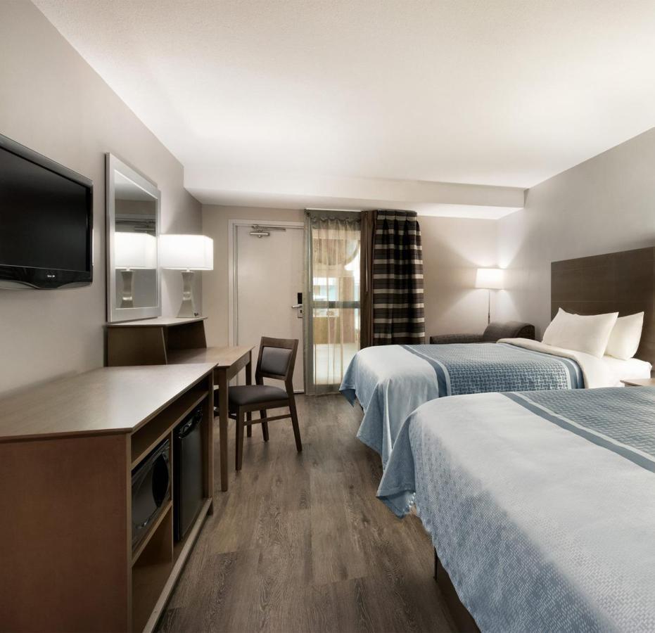 Travelodge Hotel By Wyndham Saskatoon Kültér fotó