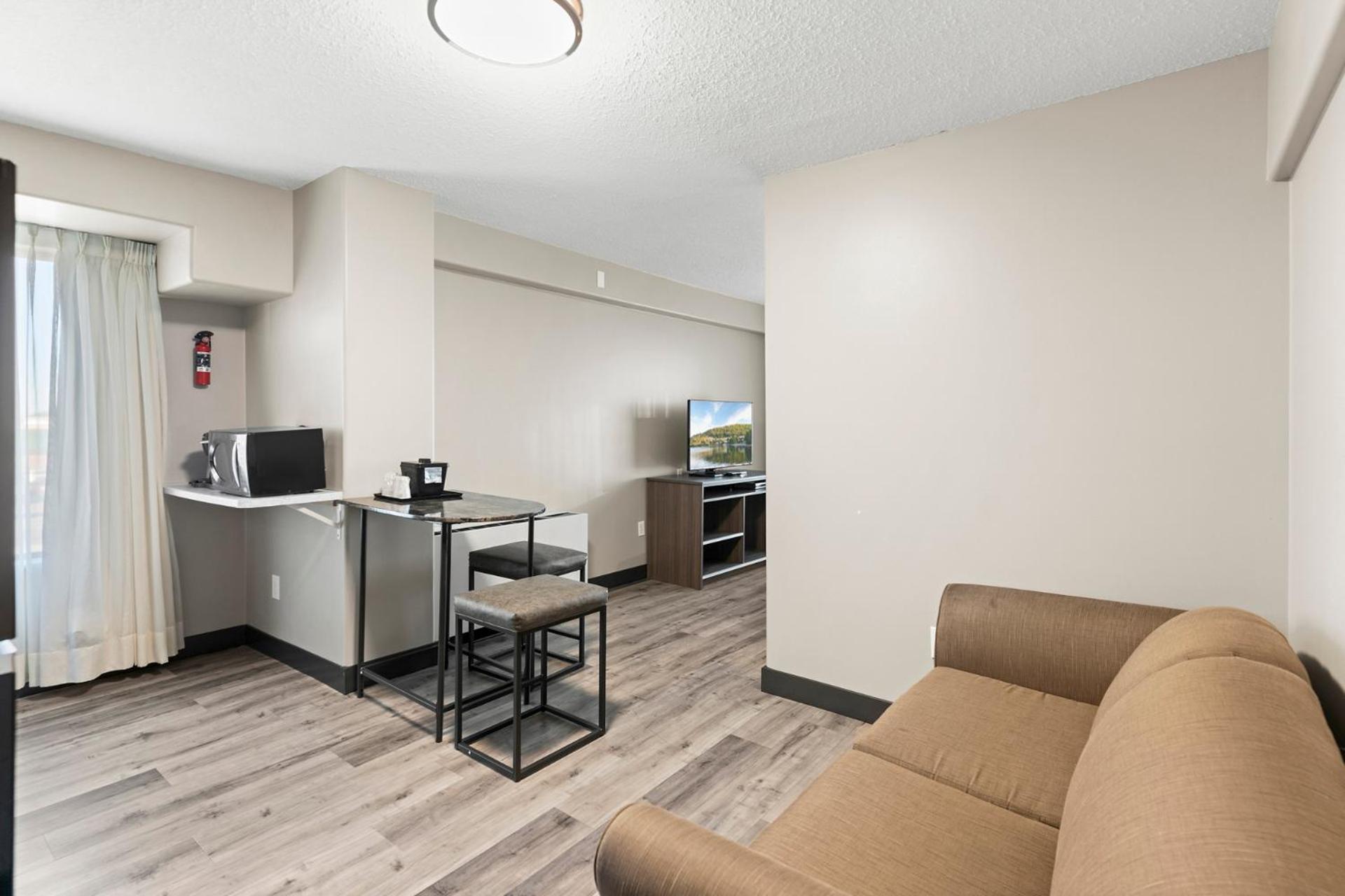 Travelodge Hotel By Wyndham Saskatoon Kültér fotó