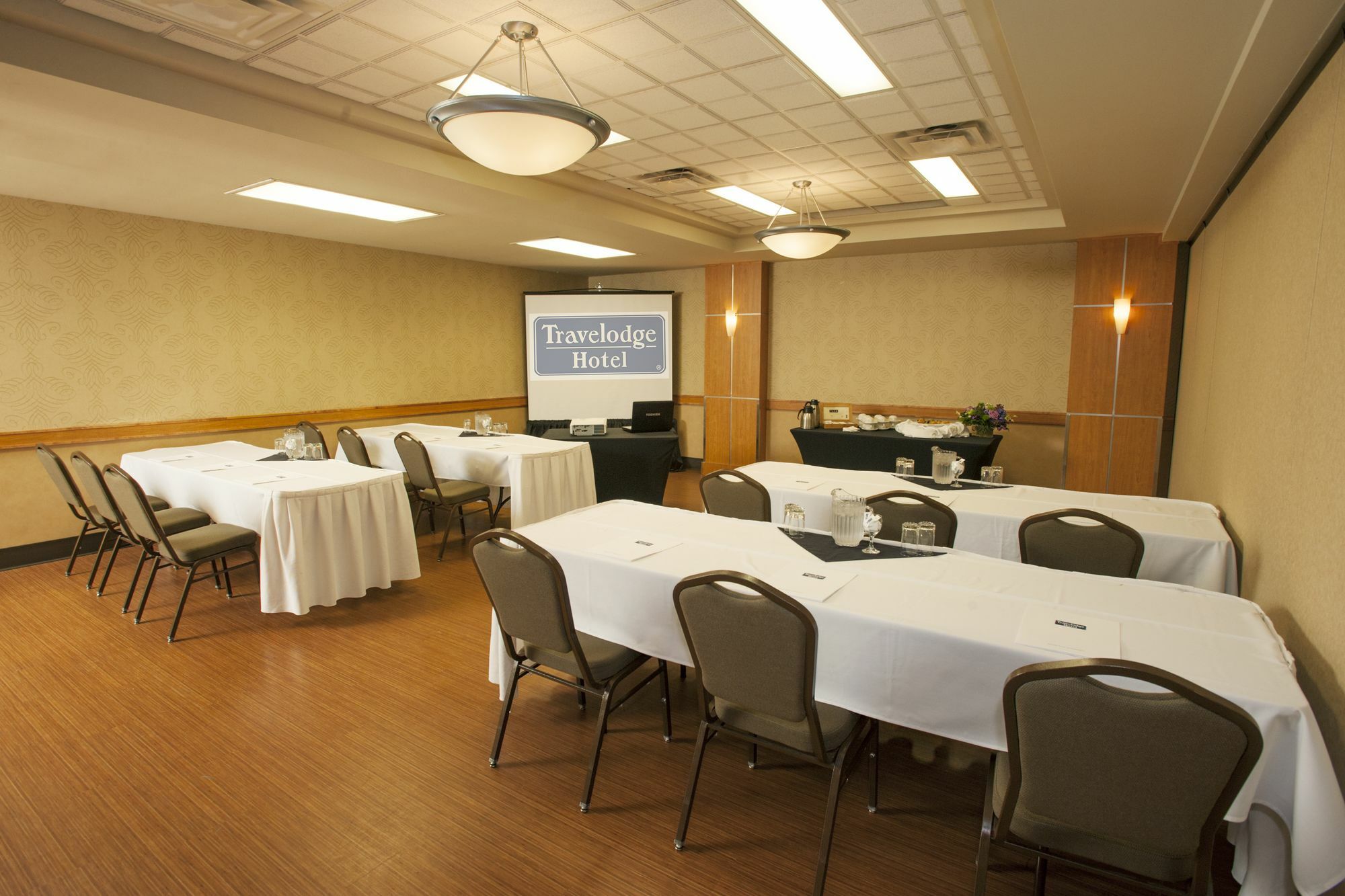 Travelodge Hotel By Wyndham Saskatoon Kültér fotó